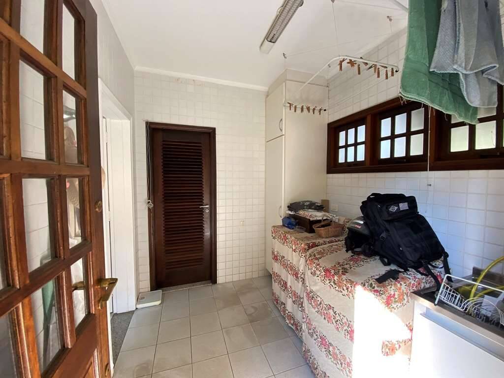 Casa à venda com 4 quartos, 304m² - Foto 35