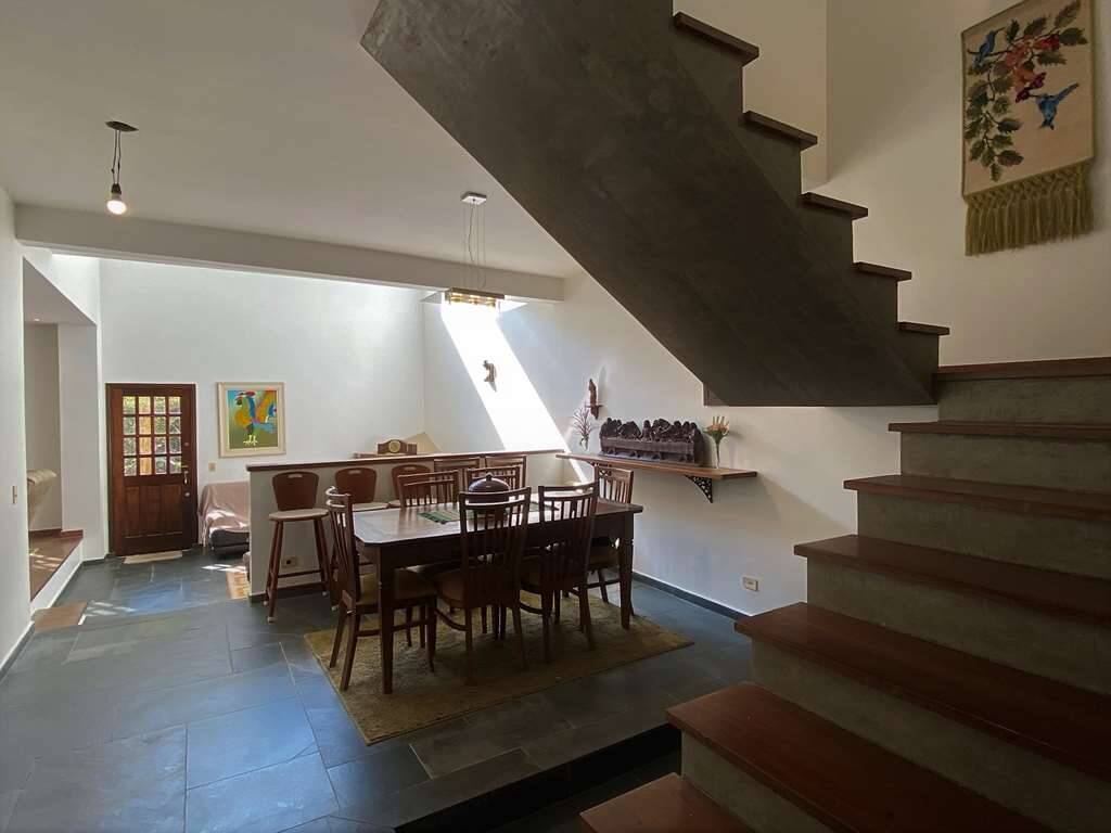 Casa à venda com 4 quartos, 304m² - Foto 18