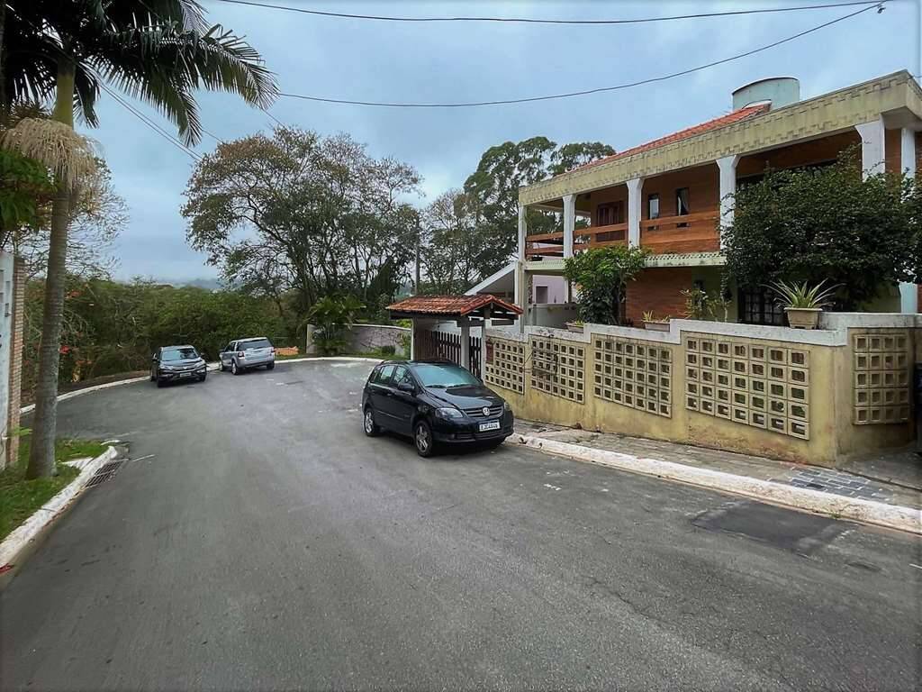 Casa à venda e aluguel com 5 quartos, 471m² - Foto 2