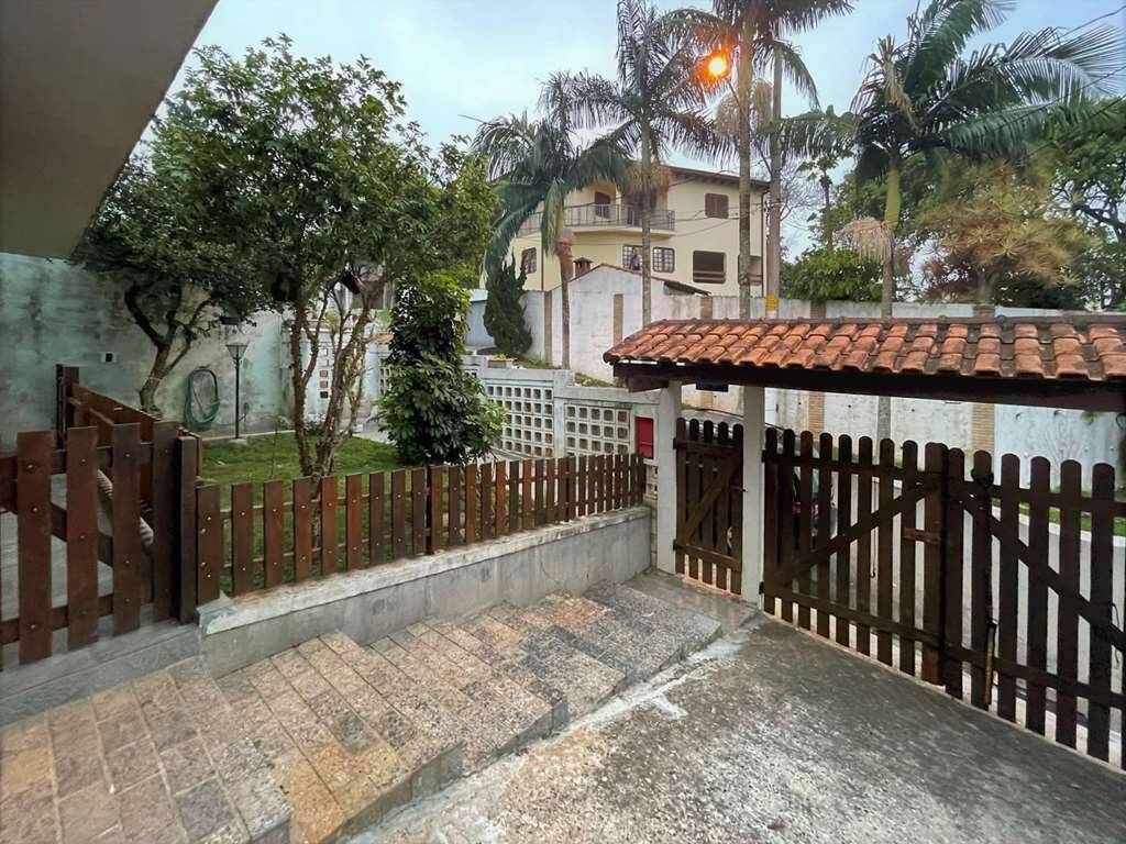 Casa à venda e aluguel com 5 quartos, 471m² - Foto 4