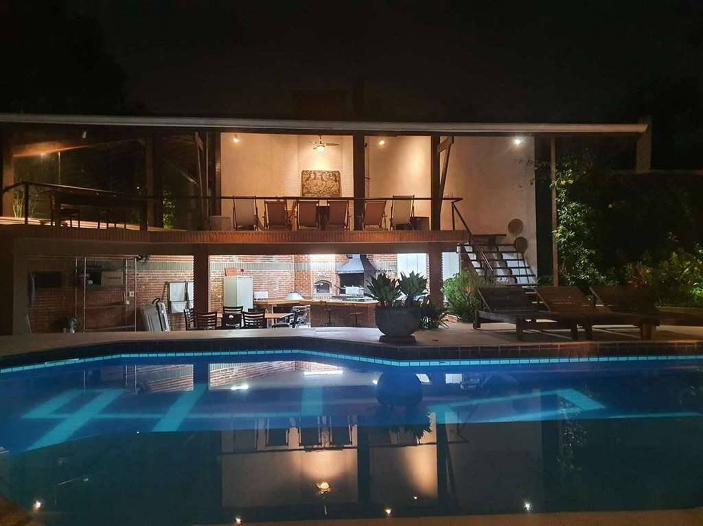 Casa à venda com 5 quartos, 1500m² - Foto 16