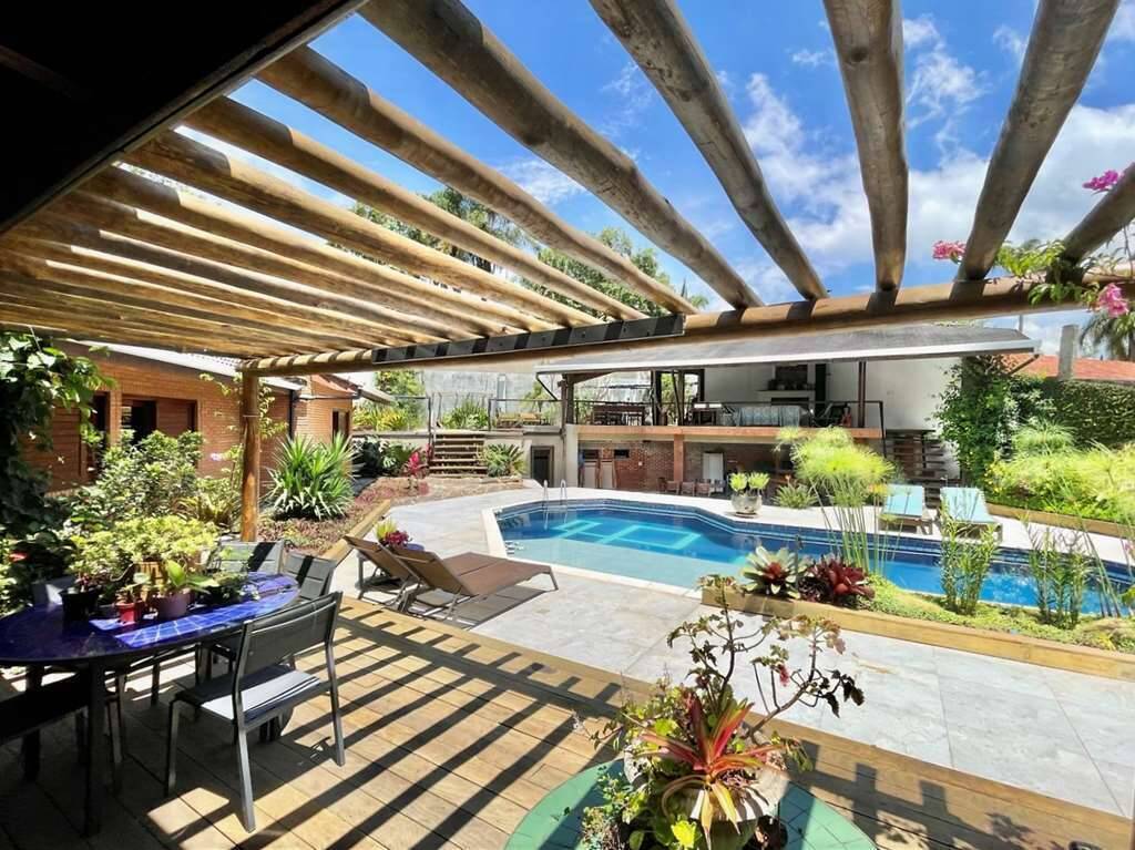 Casa à venda com 5 quartos, 1500m² - Foto 17