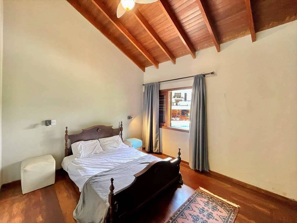 Casa à venda com 5 quartos, 1500m² - Foto 31