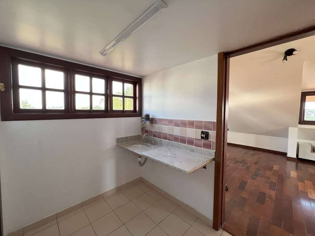 Casa à venda com 3 quartos, 300m² - Foto 35