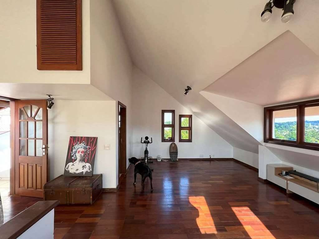 Casa à venda com 3 quartos, 300m² - Foto 29