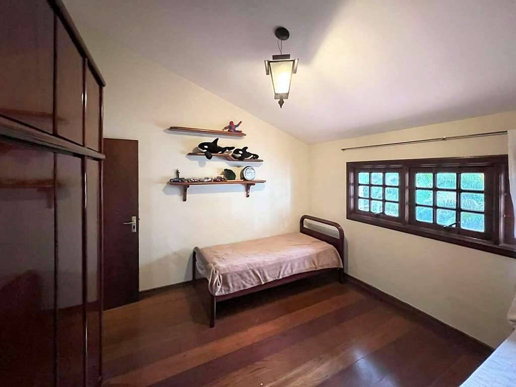 Casa à venda com 3 quartos, 300m² - Foto 15