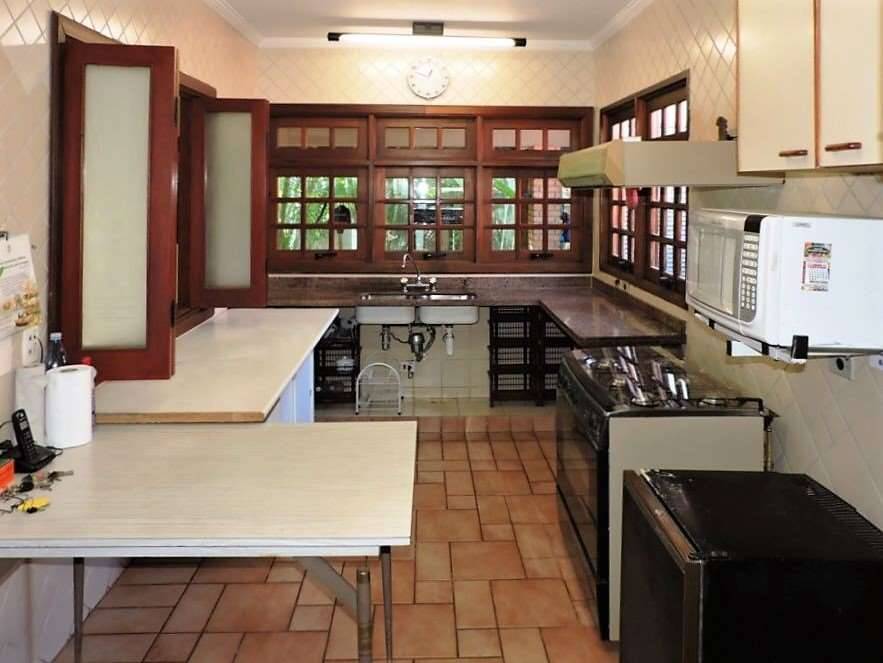 Casa à venda com 3 quartos, 300m² - Foto 25