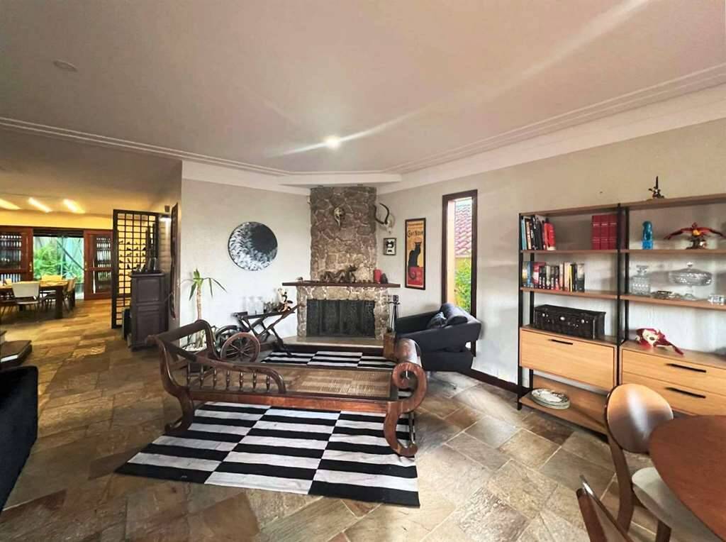 Casa à venda com 3 quartos, 300m² - Foto 6