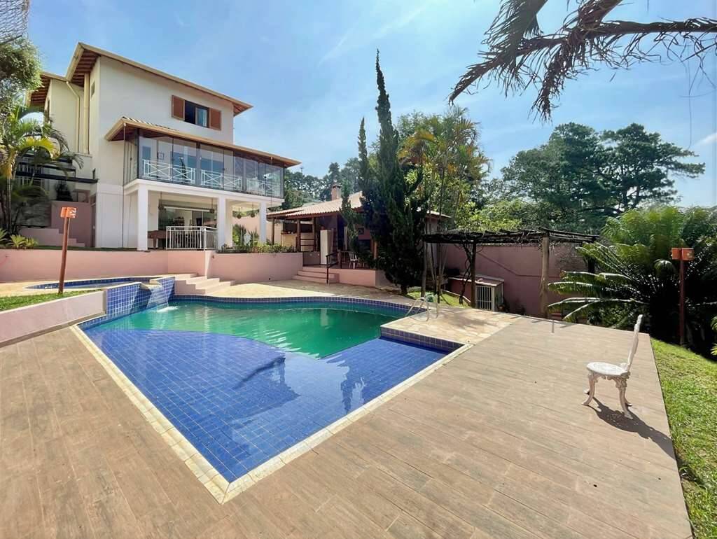 Casa à venda com 3 quartos, 947m² - Foto 2