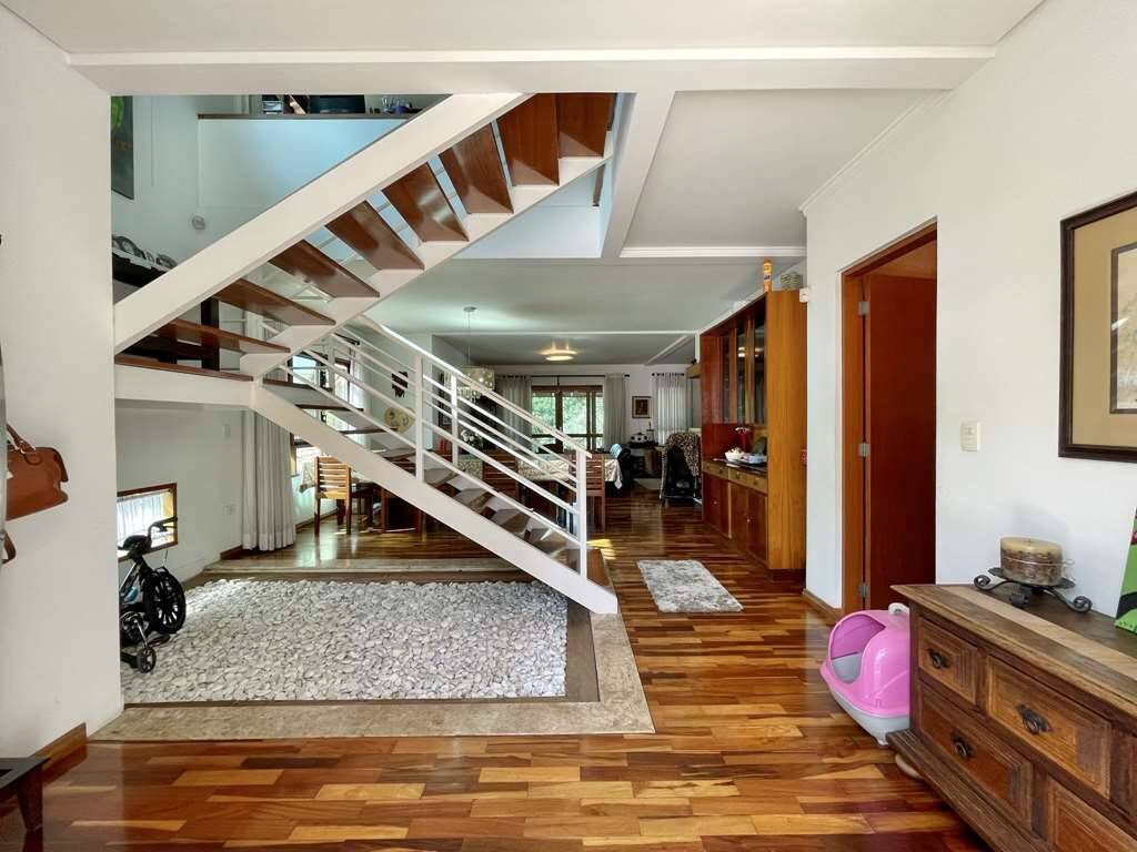 Casa à venda com 3 quartos, 947m² - Foto 10