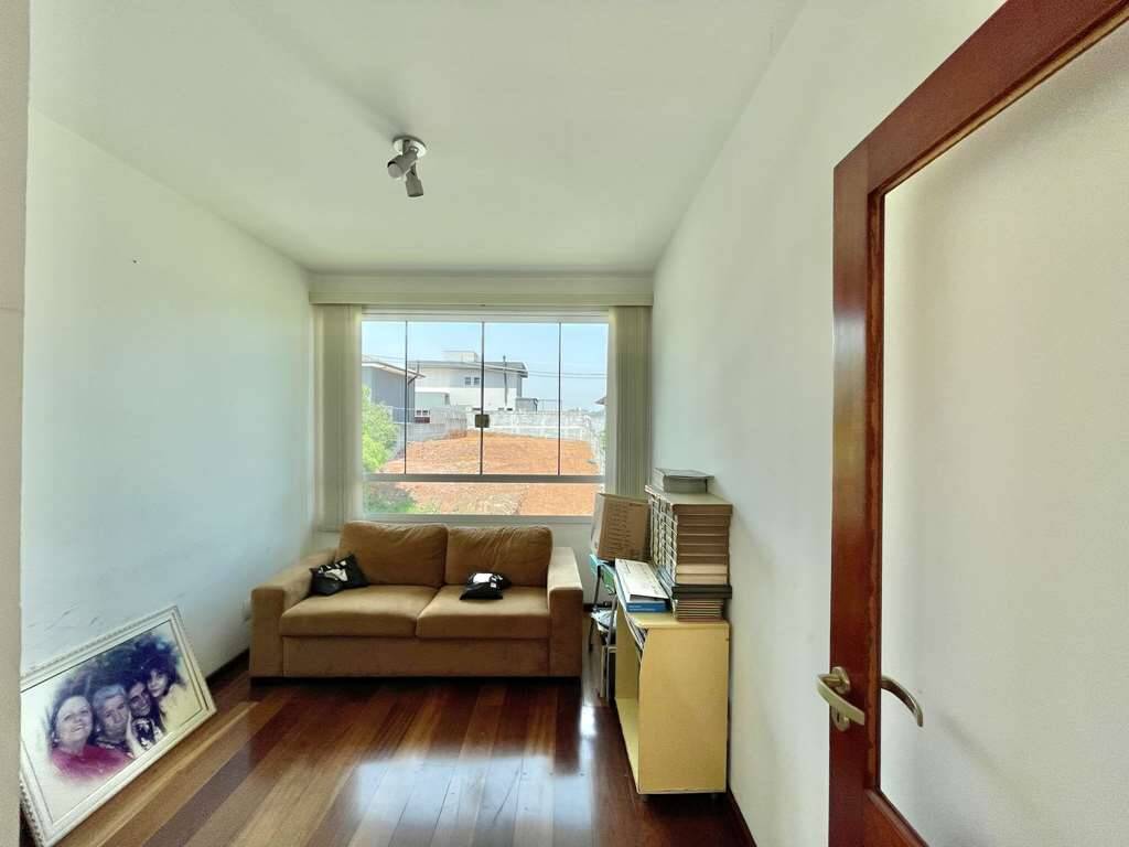 Casa à venda e aluguel com 6 quartos, 1200m² - Foto 66