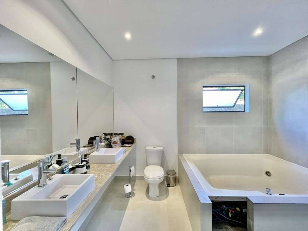 Casa de Condomínio à venda com 3 quartos, 573m² - Foto 53