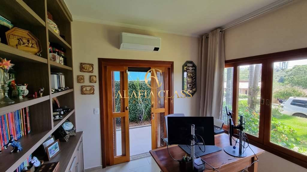 Casa à venda com 4 quartos, 600m² - Foto 13