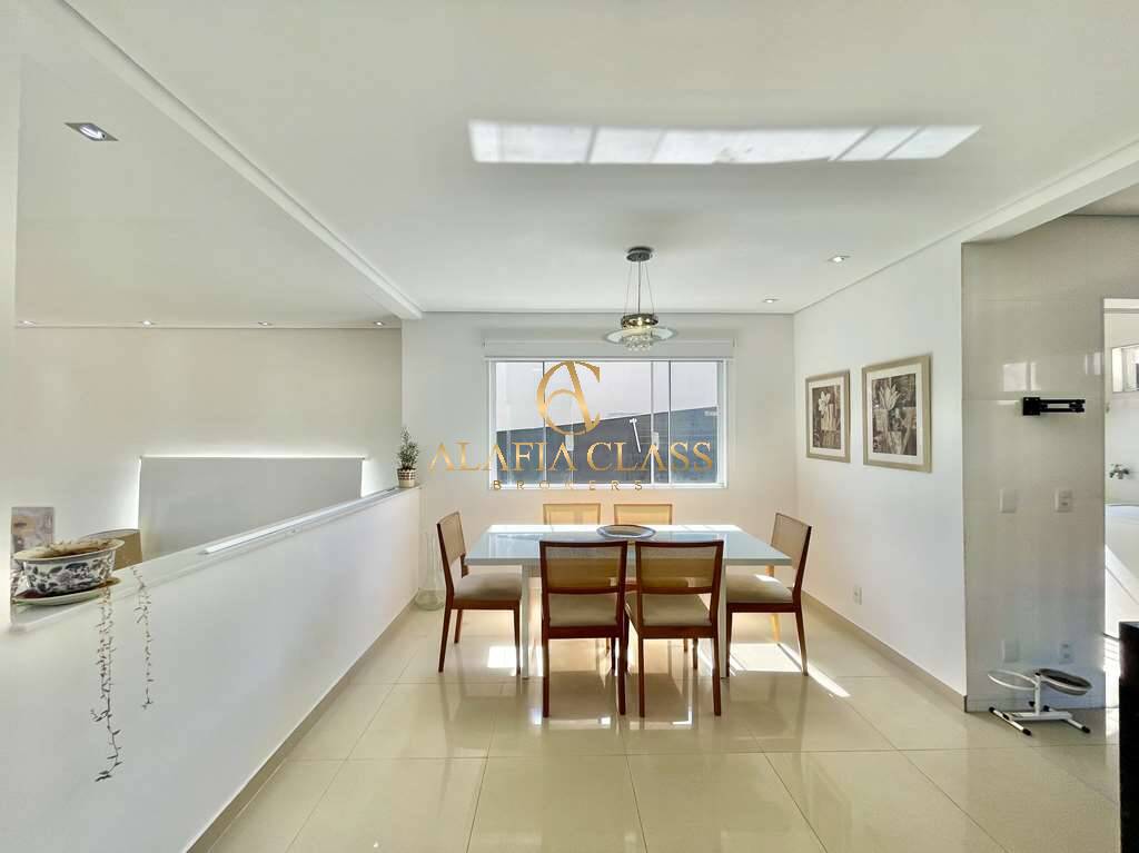 Casa à venda com 3 quartos, 301m² - Foto 10