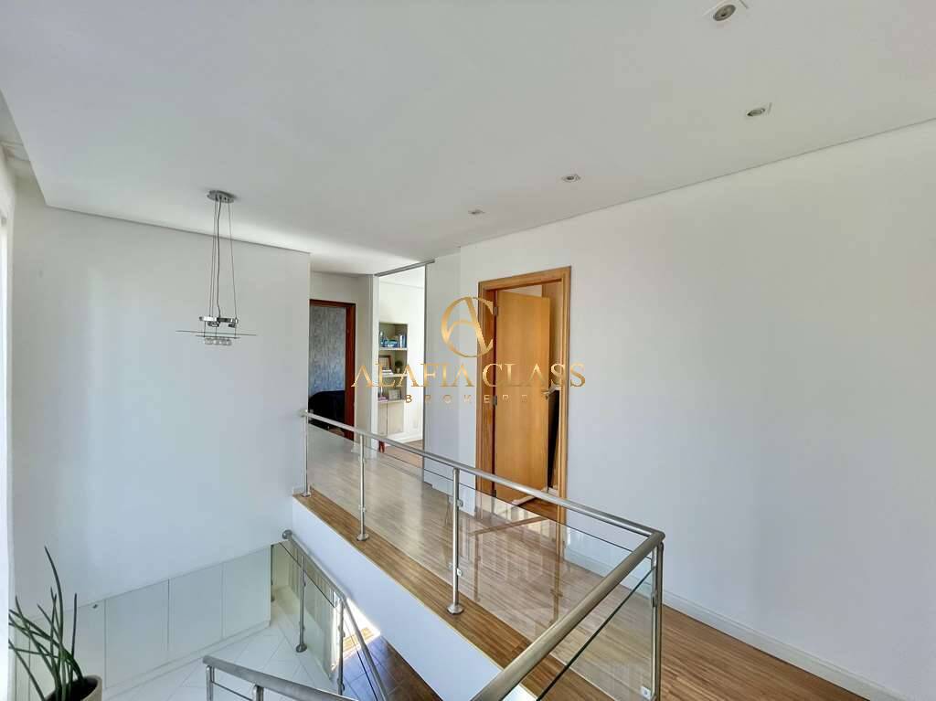 Casa à venda com 3 quartos, 301m² - Foto 19