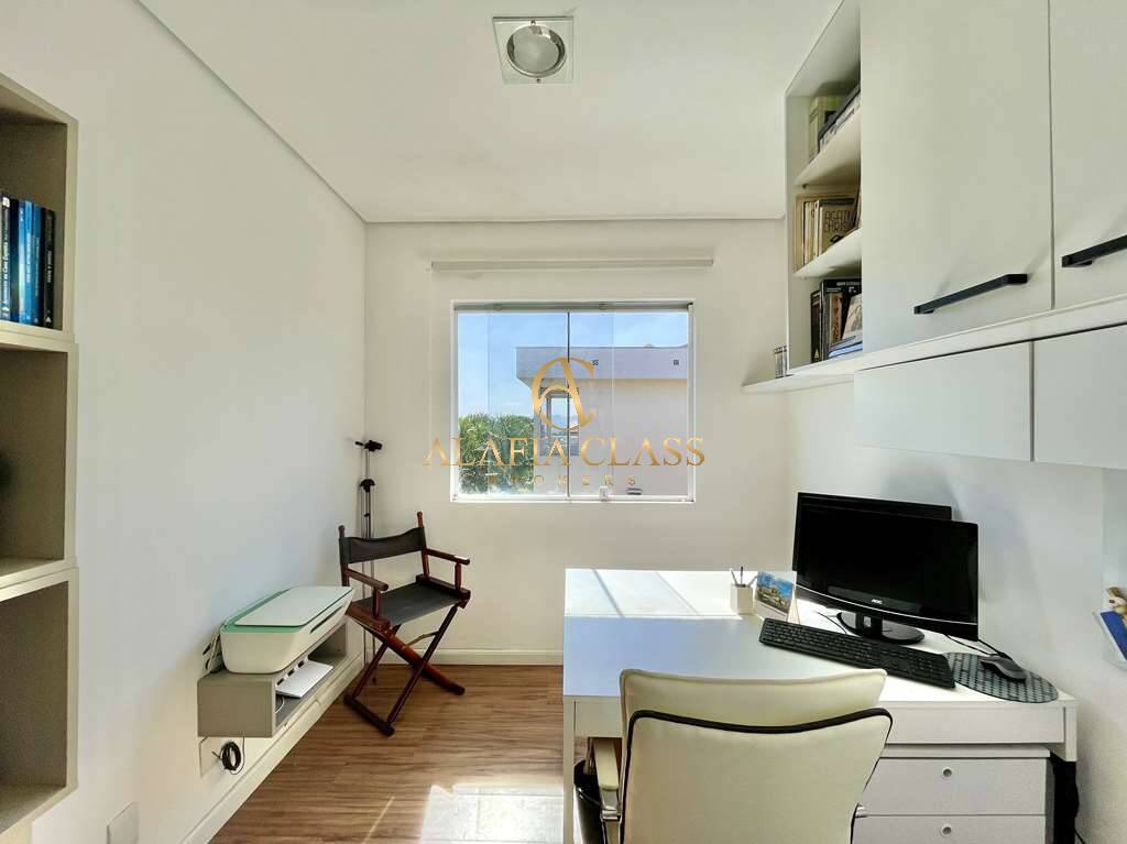 Casa à venda com 3 quartos, 301m² - Foto 20