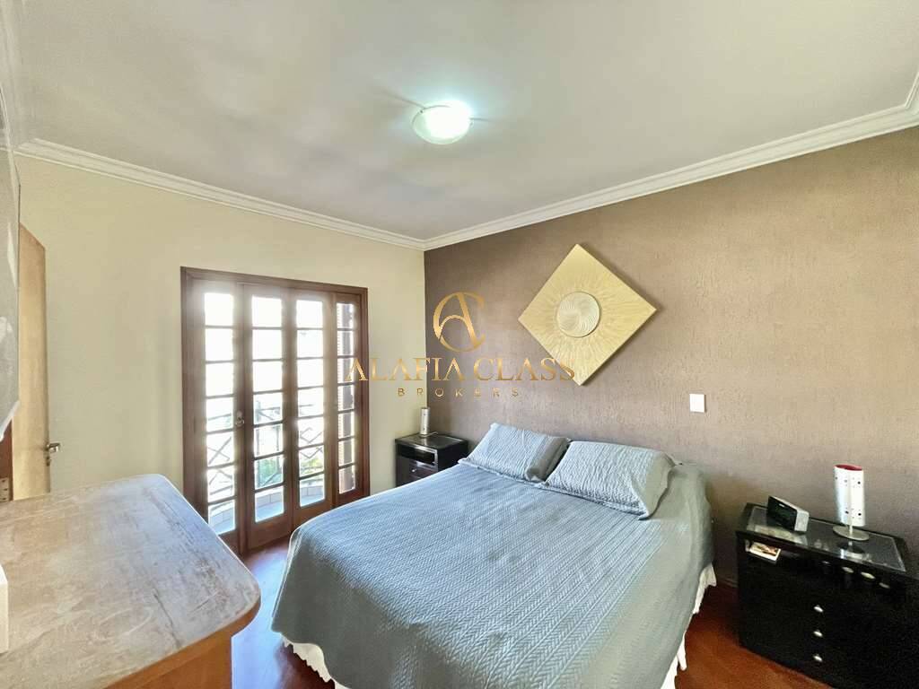 Casa à venda com 3 quartos, 383m² - Foto 19